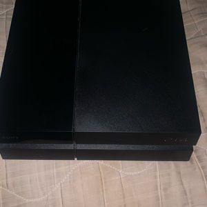 Playstation 4(with cables) No Controller